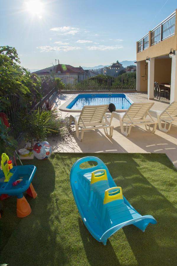 Apartments Max&Leon โปดสตรานา ภายนอก รูปภาพ